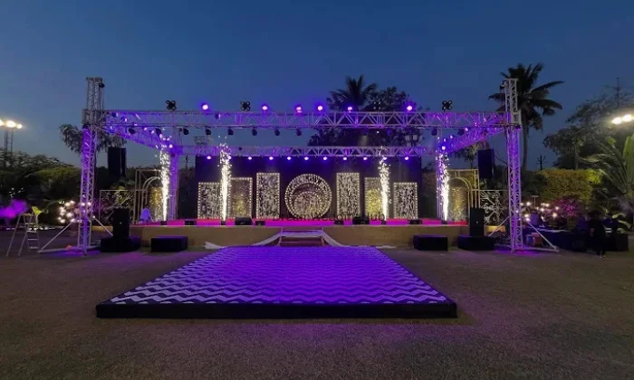 Decent Sound And Light